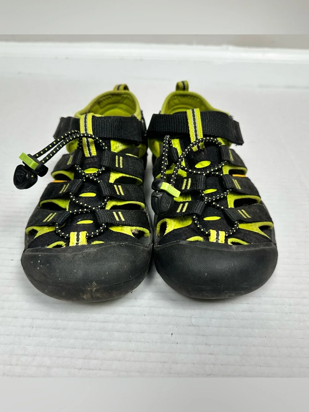Keen Newport H2 Waterproof Hiking Sandals Big Kids Size 3.0
